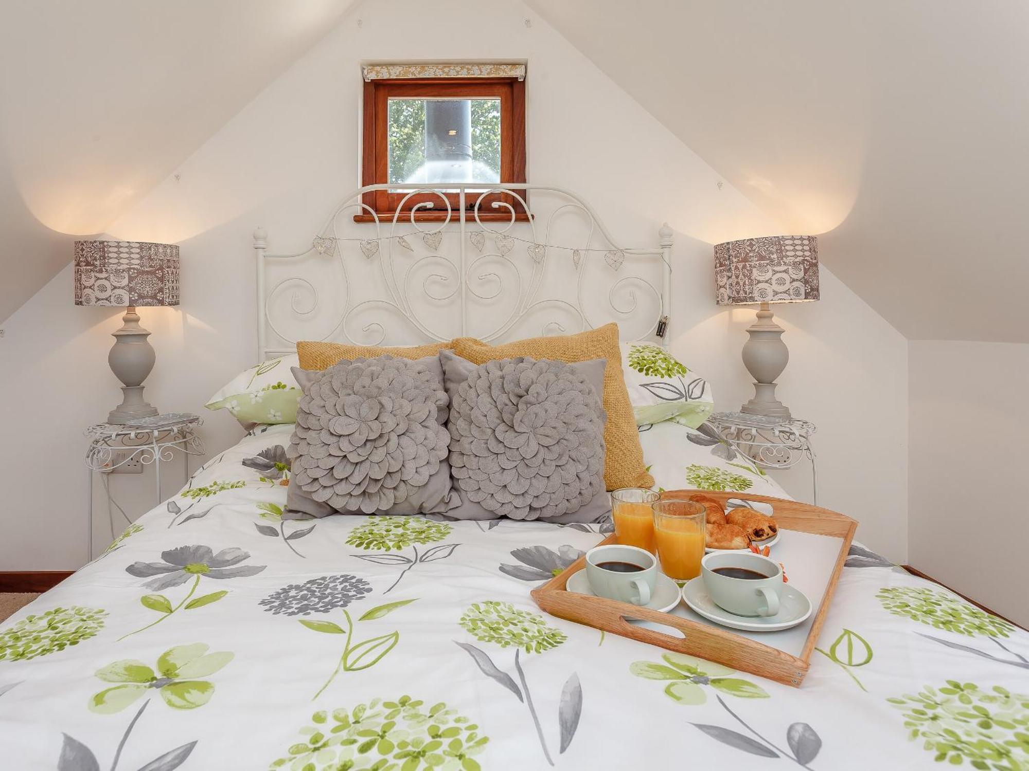 The Barn Villa Coldwaltham Екстериор снимка